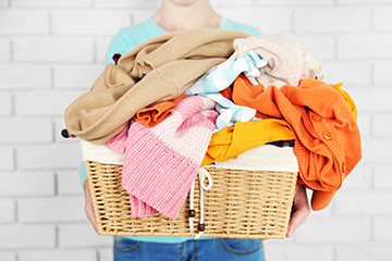 如何有效清洗不同材質的衣物？